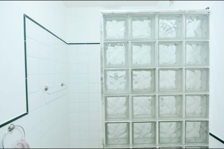 Casa para alugar com 117m², 2 quartos e 1 vaga Casa para alugar com 117m², 2 quartos e 1 vagaBanheiro da Suíte