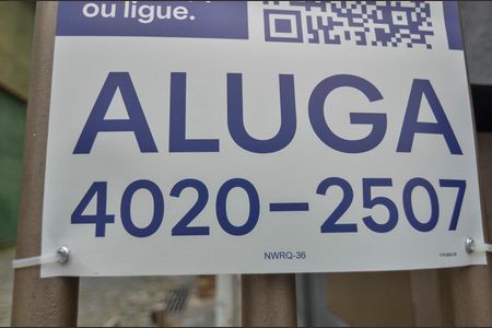 Casa para alugar com 117m², 2 quartos e 1 vaga Casa para alugar com 117m², 2 quartos e 1 vagaFachada
