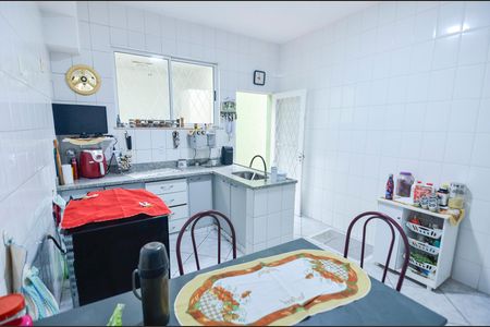 Casa para alugar com 117m², 2 quartos e 1 vaga Casa para alugar com 117m², 2 quartos e 1 vagaCozinha
