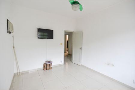 Casa para alugar com 117m², 2 quartos e 1 vaga Casa para alugar com 117m², 2 quartos e 1 vagaQuarto