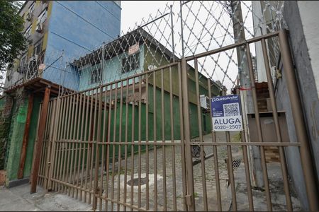 Casa para alugar com 117m², 2 quartos e 1 vaga Casa para alugar com 117m², 2 quartos e 1 vagaFachada