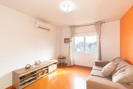 Sala de apartamento para alugar com 1 quarto, 43m² em Medianeira, Porto Alegre