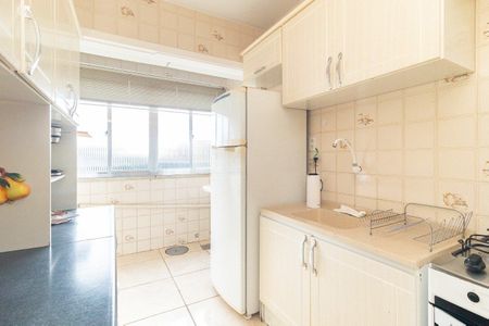 Cozinha de apartamento para alugar com 1 quarto, 43m² em Medianeira, Porto Alegre