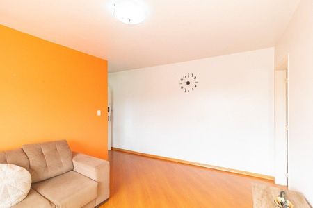 Sala de apartamento para alugar com 1 quarto, 43m² em Medianeira, Porto Alegre