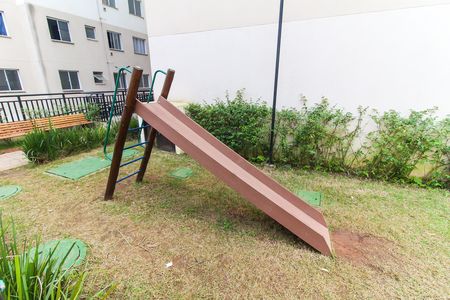 Apartamento para alugar com 47m², 2 quartos e sem vaga Apartamento para alugar com 47m², 2 quartos e sem vagaÁrea comum - Playground