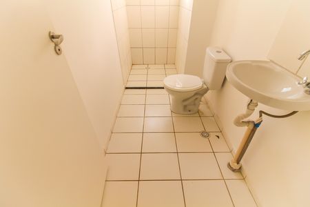 Apartamento para alugar com 47m², 2 quartos e sem vaga Apartamento para alugar com 47m², 2 quartos e sem vagaBanheiro