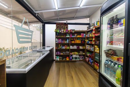 Apartamento para alugar com 47m², 2 quartos e sem vaga Apartamento para alugar com 47m², 2 quartos e sem vagaMini Mercado