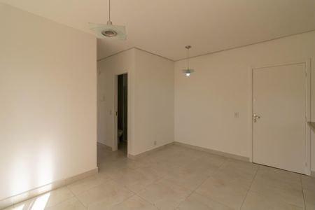 Apartamento para alugar com 96m², 3 quartos e 1 vaga Apartamento para alugar com 96m², 3 quartos e 1 vagaSala