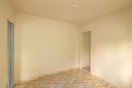 Sala de casa para alugar com 2 quartos, 60m² em Campo Grande, Rio de Janeiro