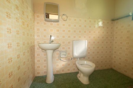 Casa para alugar com 60m², 2 quartos e 1 vaga Casa para alugar com 60m², 2 quartos e 1 vagaBanheiro