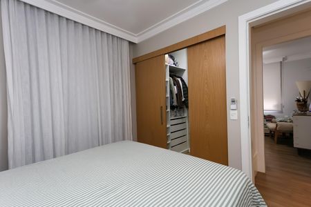 Apartamento à venda com 100m², 3 quartos e 2 vagas Apartamento à venda com 100m², 3 quartos e 2 vagassuíte