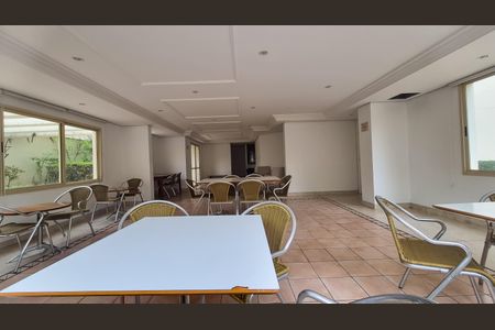 Apartamento à venda com 100m², 3 quartos e 2 vagas Apartamento à venda com 100m², 3 quartos e 2 vagasÁrea comum - Salão de festas