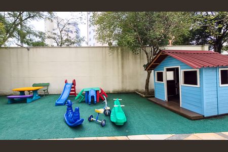 Apartamento à venda com 100m², 3 quartos e 2 vagas Apartamento à venda com 100m², 3 quartos e 2 vagasÁrea comum - Playground