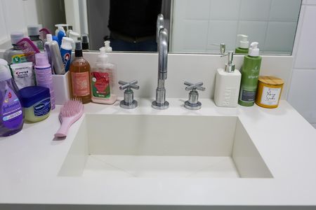 Apartamento à venda com 100m², 3 quartos e 2 vagas Apartamento à venda com 100m², 3 quartos e 2 vagasBanheiro da Suíte