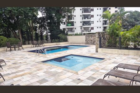 Apartamento à venda com 100m², 3 quartos e 2 vagas Apartamento à venda com 100m², 3 quartos e 2 vagasÁrea comum - Piscina