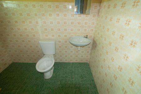 Casa para alugar com 60m², 1 quarto e 1 vaga Casa para alugar com 60m², 1 quarto e 1 vagaBanheiro