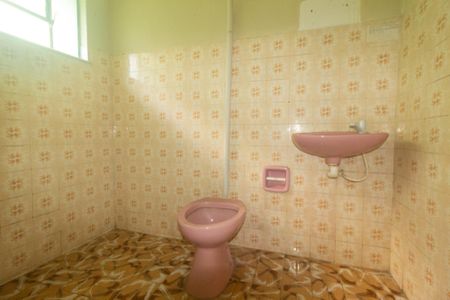 Casa para alugar com 60m², 2 quartos e 1 vaga Casa para alugar com 60m², 2 quartos e 1 vagaBanheiro