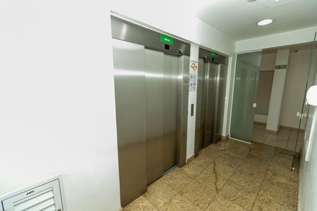 Apartamento à venda com 98m², 3 quartos e 2 vagasHALL DOS ELEVADORES