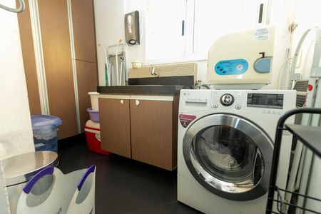 Apartamento à venda com 98m², 3 quartos e 2 vagasÁREA DE SERVIÇO