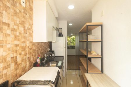 Apartamento para alugar com 50m², 2 quartos e 1 vaga Apartamento para alugar com 50m², 2 quartos e 1 vagaCozinha e Área de Serviço