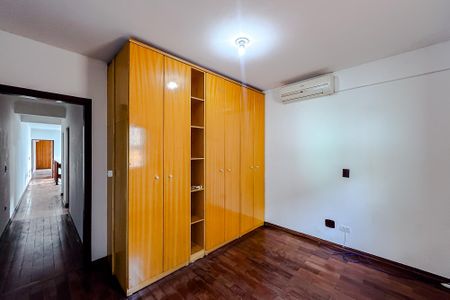 Casa para alugar com 380m², 3 quartos e 2 vagas Casa para alugar com 380m², 3 quartos e 2 vagasQuarto 3