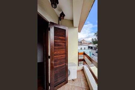 Casa para alugar com 380m², 3 quartos e 2 vagas Casa para alugar com 380m², 3 quartos e 2 vagasVaranda da Suíte