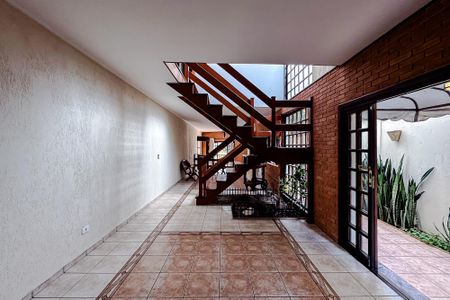 Casa para alugar com 380m², 3 quartos e 2 vagas Casa para alugar com 380m², 3 quartos e 2 vagasSala