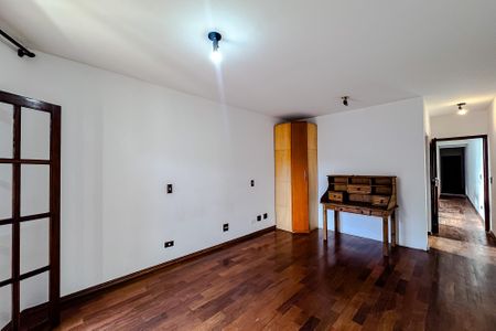 Casa para alugar com 380m², 3 quartos e 2 vagas Casa para alugar com 380m², 3 quartos e 2 vagasQuarto 1 - Suíte