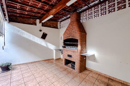 Casa para alugar com 380m², 3 quartos e 2 vagas Casa para alugar com 380m², 3 quartos e 2 vagasÁrea externa