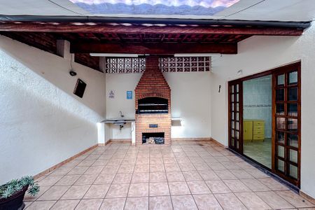 Casa para alugar com 380m², 3 quartos e 2 vagas Casa para alugar com 380m², 3 quartos e 2 vagasÁrea externa