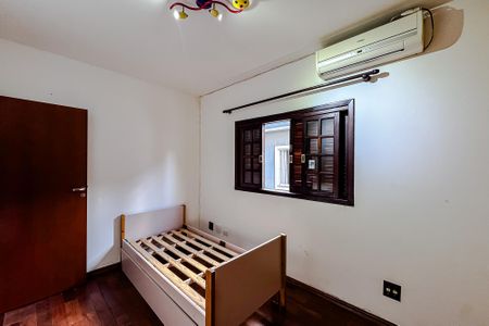 Casa para alugar com 380m², 3 quartos e 2 vagas Casa para alugar com 380m², 3 quartos e 2 vagasQuarto 2