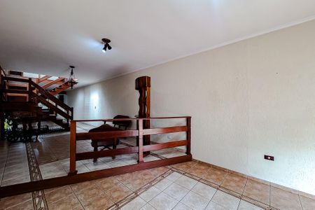 Casa para alugar com 380m², 3 quartos e 2 vagas Casa para alugar com 380m², 3 quartos e 2 vagasSala