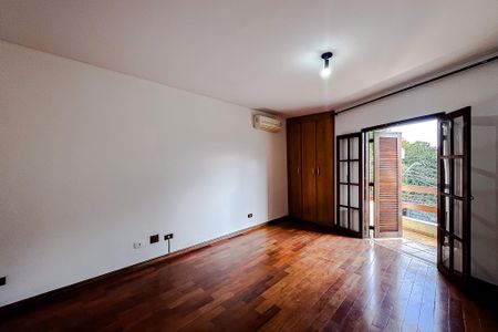 Casa para alugar com 380m², 3 quartos e 2 vagas Casa para alugar com 380m², 3 quartos e 2 vagasQuarto 1 - Suíte