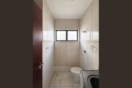 Casa para alugar com 100m², 2 quartos e 2 vagasBanheiro Social