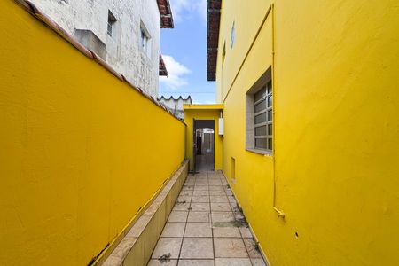 Casa para alugar com 100m², 2 quartos e 2 vagasQuintal 