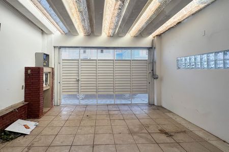 Casa para alugar com 100m², 2 quartos e 2 vagasVista - Sala 
