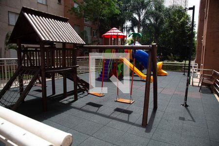 Apartamento à venda com 48m², 2 quartos e 1 vaga Apartamento à venda com 48m², 2 quartos e 1 vagaÁrea comum - Playground