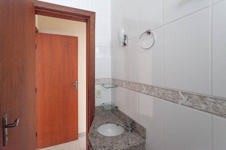 Apartamento à venda com 77m², 2 quartos e 1 vaga Apartamento à venda com 77m², 2 quartos e 1 vagaBanheiro social