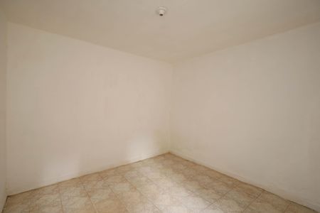 Casa para alugar com 40m², 1 quarto e sem vaga