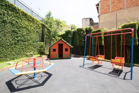 Apartamento à venda com 79m², 3 quartos e 1 vaga Apartamento à venda com 79m², 3 quartos e 1 vagaÁrea comum - Playground