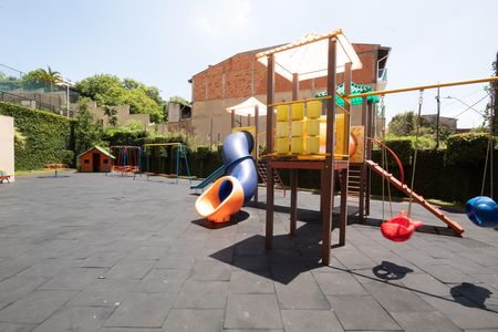 Apartamento à venda com 79m², 3 quartos e 1 vaga Apartamento à venda com 79m², 3 quartos e 1 vagaÁrea comum - Playground