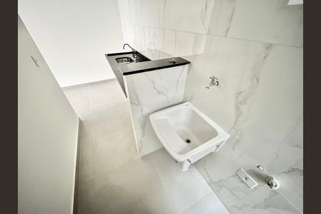Apartamento à venda com 38m², 2 quartos e sem vaga Apartamento à venda com 38m², 2 quartos e sem vagaCozinha e Área de Serviço