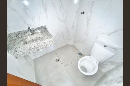 Apartamento à venda com 38m², 2 quartos e sem vaga Apartamento à venda com 38m², 2 quartos e sem vagaBanheiro
