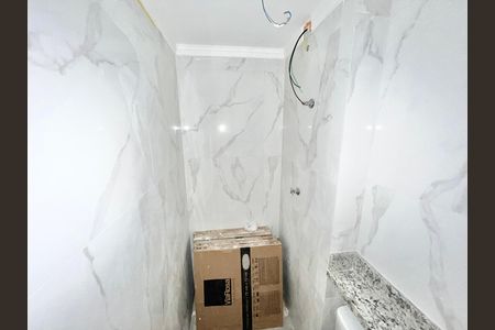 Apartamento à venda com 45m², 2 quartos e 1 vaga Apartamento à venda com 45m², 2 quartos e 1 vagaBanheiro da Suíte 1