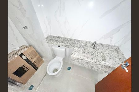 Apartamento à venda com 45m², 2 quartos e 1 vaga Apartamento à venda com 45m², 2 quartos e 1 vagaBanheiro da Suíte 1