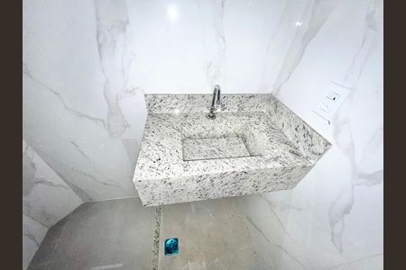 Apartamento à venda com 40m², 2 quartos e sem vagaBanheiro