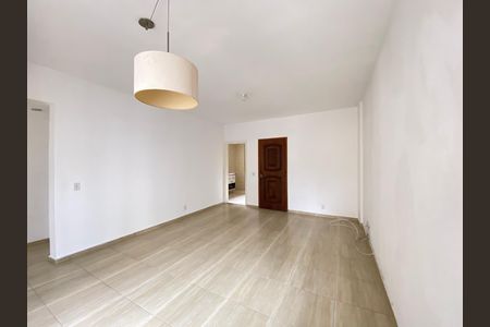 Apartamento para alugar com 105m², 3 quartos e 1 vaga
