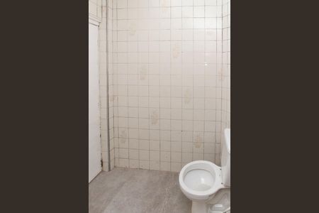 Apartamento à venda com 77m², 2 quartos e sem vaga Apartamento à venda com 77m², 2 quartos e sem vagaBanheiro