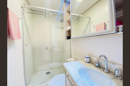 Apartamento à venda com 62m², 2 quartos e 2 vagas Apartamento à venda com 62m², 2 quartos e 2 vagasBanheiro da Suíte