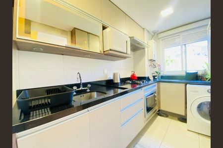Apartamento à venda com 62m², 2 quartos e 2 vagas Apartamento à venda com 62m², 2 quartos e 2 vagasCozinha